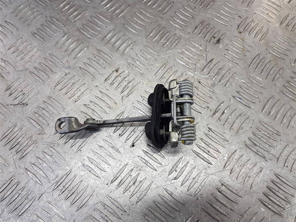 ограничитель двери Renault Kangoo  7700303548, 750 рублей, Москва