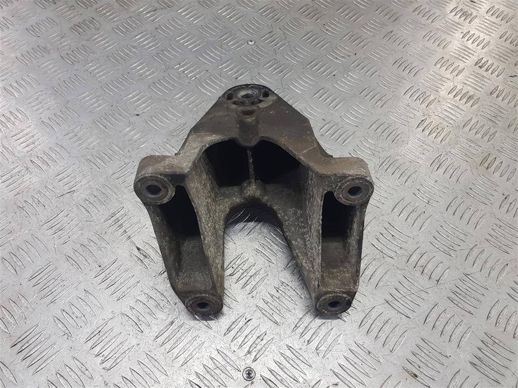 кронштейн двигателя (двс) FORD Transit  1713352, 980 рублей, Москва