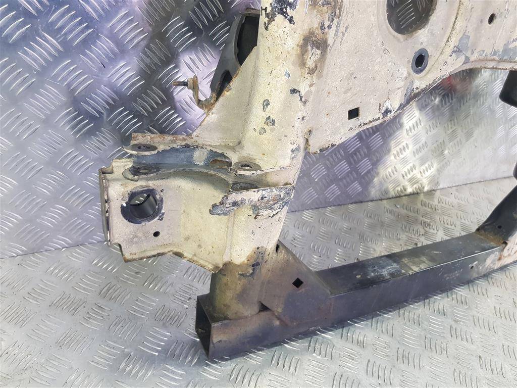 подрамник (балка подмоторная) MERCEDES-BENZ Vito  A6393302606, 2130 рублей, Москва