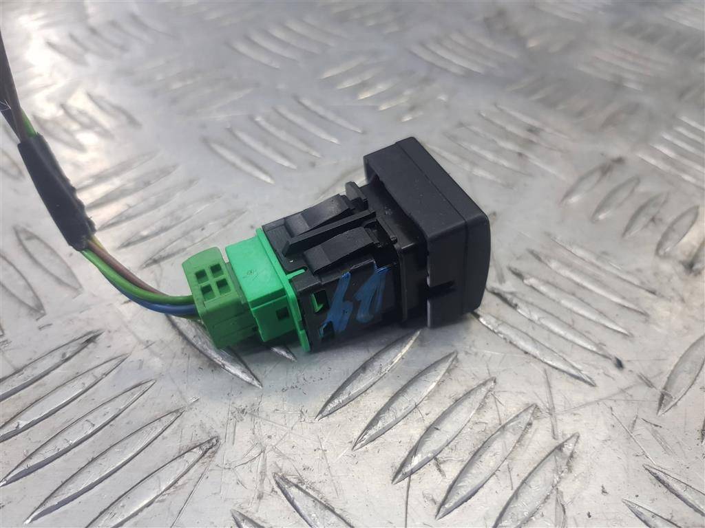 кнопка центрального замка Citroen Berlingo  6490E1, 750 рублей, Москва