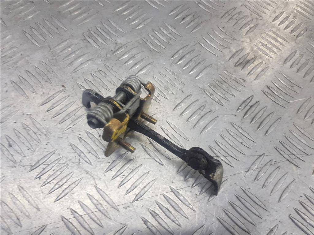 ограничитель двери Renault Kangoo  7700303548, 750 рублей, Москва