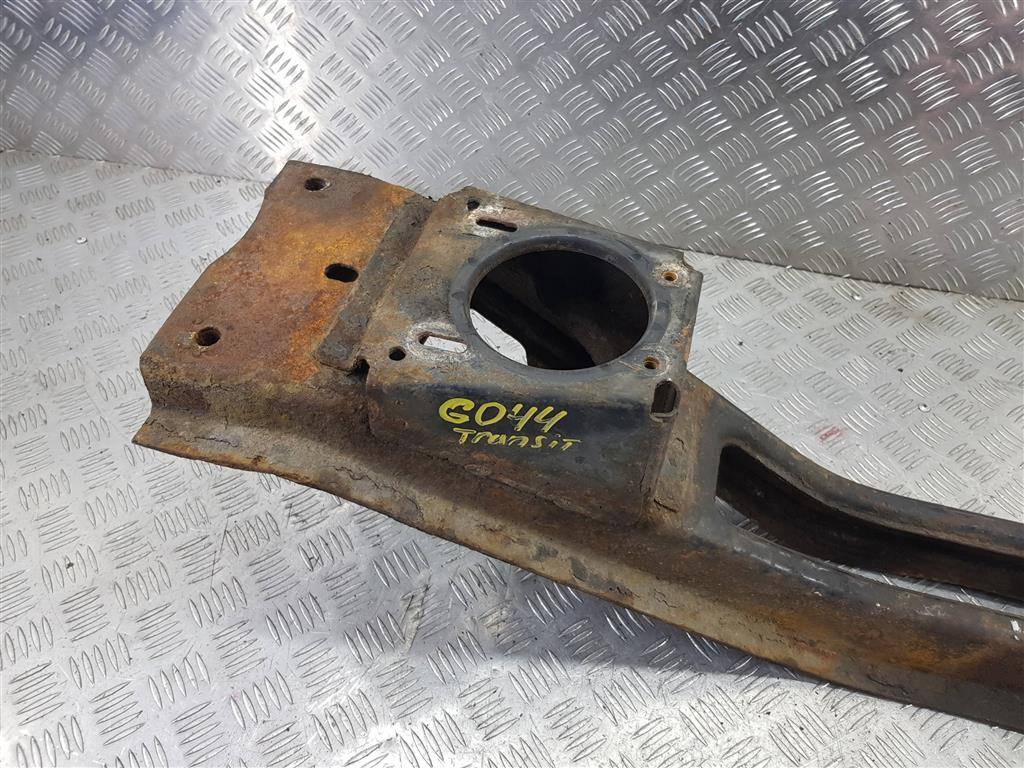 балка подмоторная (поперечная) FORD Transit  2085786, 3390 рублей, Москва