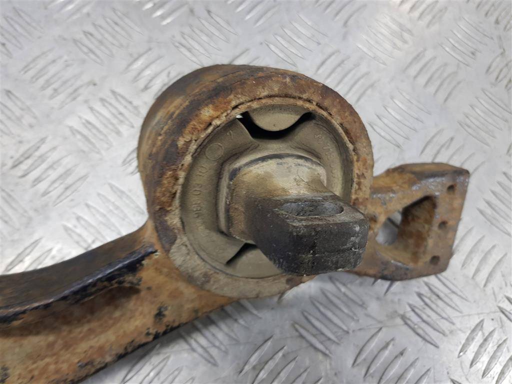 подушка редуктора MERCEDES-BENZ Vito  A6393500585, 1440 рублей, Москва