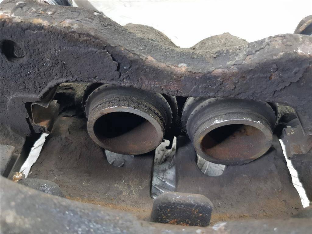 суппорт Renault Master  410110092R, 6380 рублей, Москва