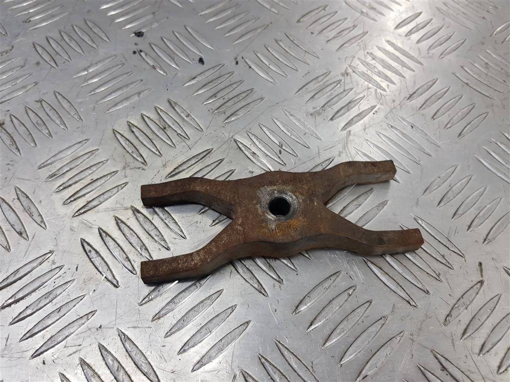 кронштейн форсунки топливной (зажим) FORD Transit  1673998, 2700 рублей, Москва