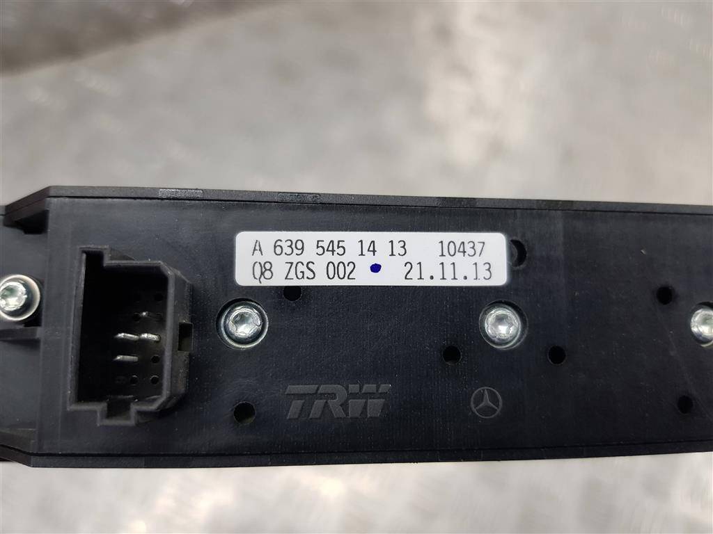 кнопка стеклоподъемника MERCEDES-BENZ Vito  A6395451413, 860 рублей, Москва