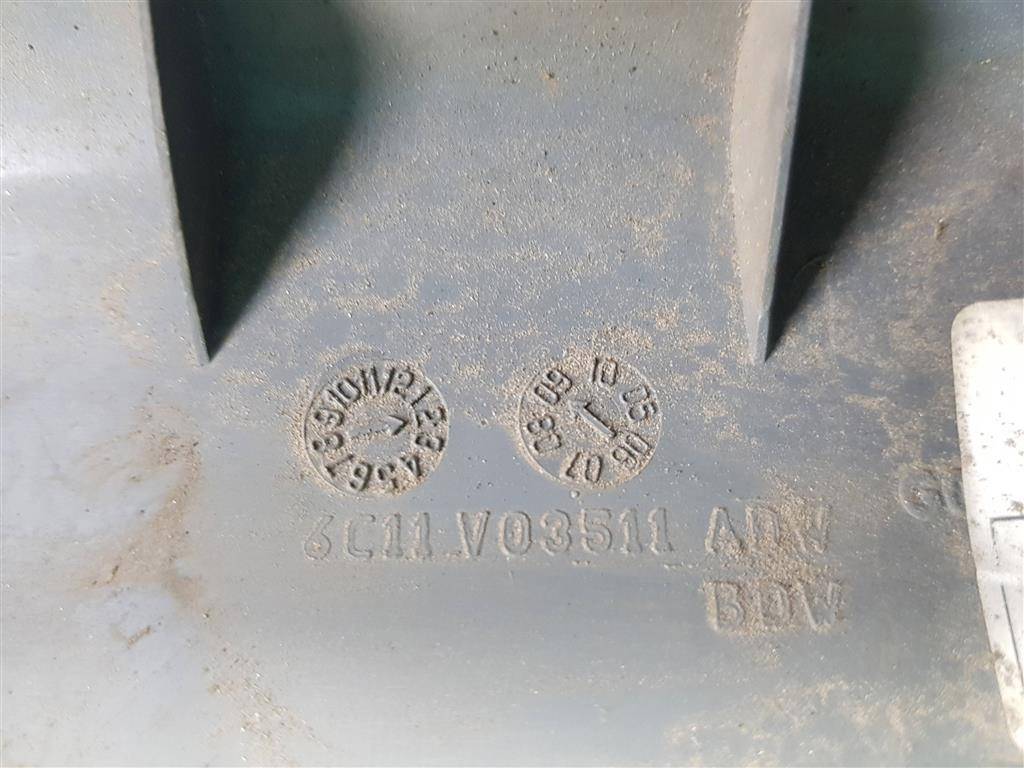 накладка лобового стекла FORD Transit  4948931, 750 рублей, Москва