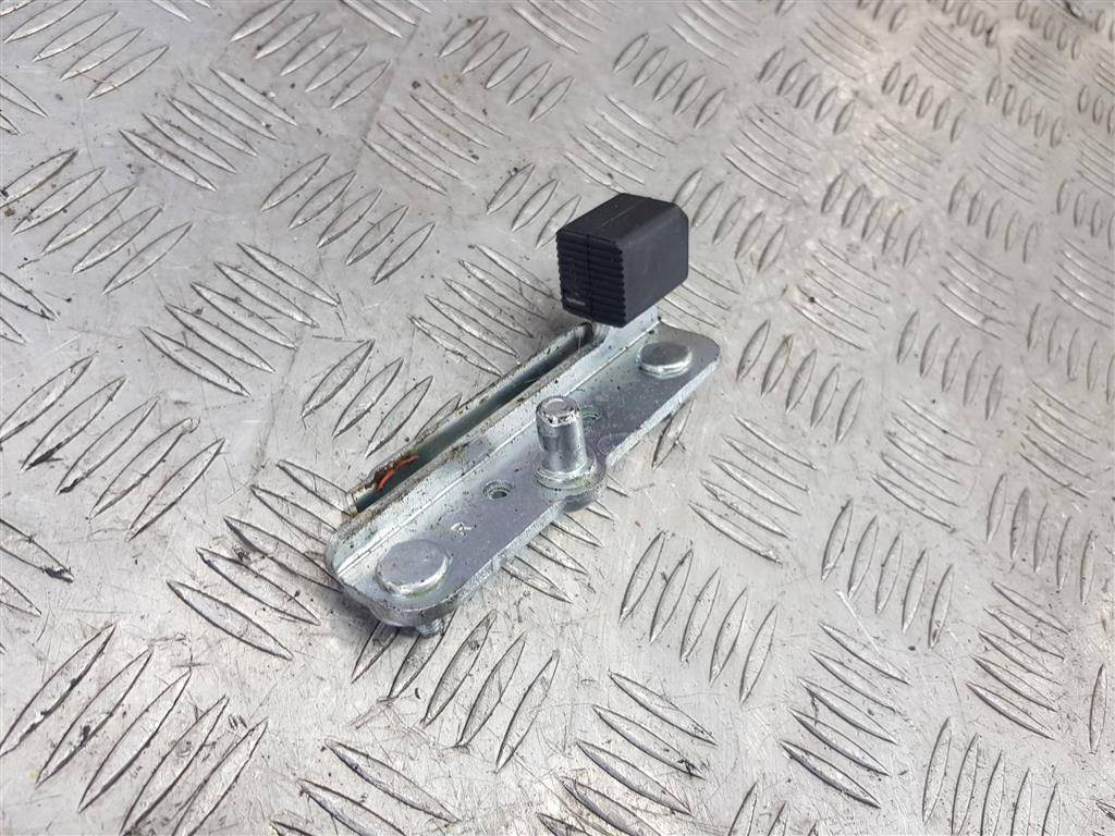 ограничитель двери сдвижной Hyundai Grand Starex  829404H000, 980 рублей, Москва