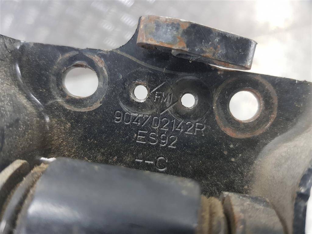 ограничитель двери распашной Renault Master  904708189R, 1320 рублей, Москва