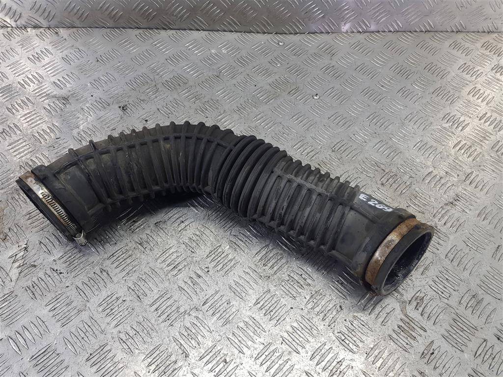 патрубок воздушный (пластик) Renault Master  8200858600, 1320 рублей, Москва
