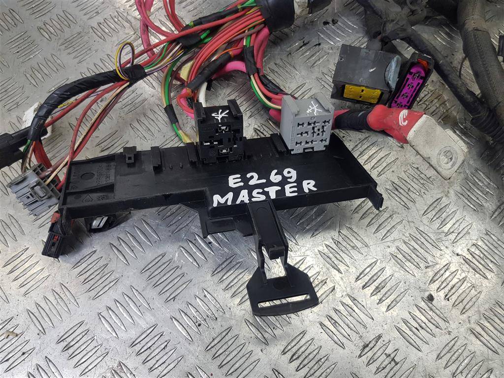 проводка (коса) Renault Master  240110479R, 7190 рублей, Москва