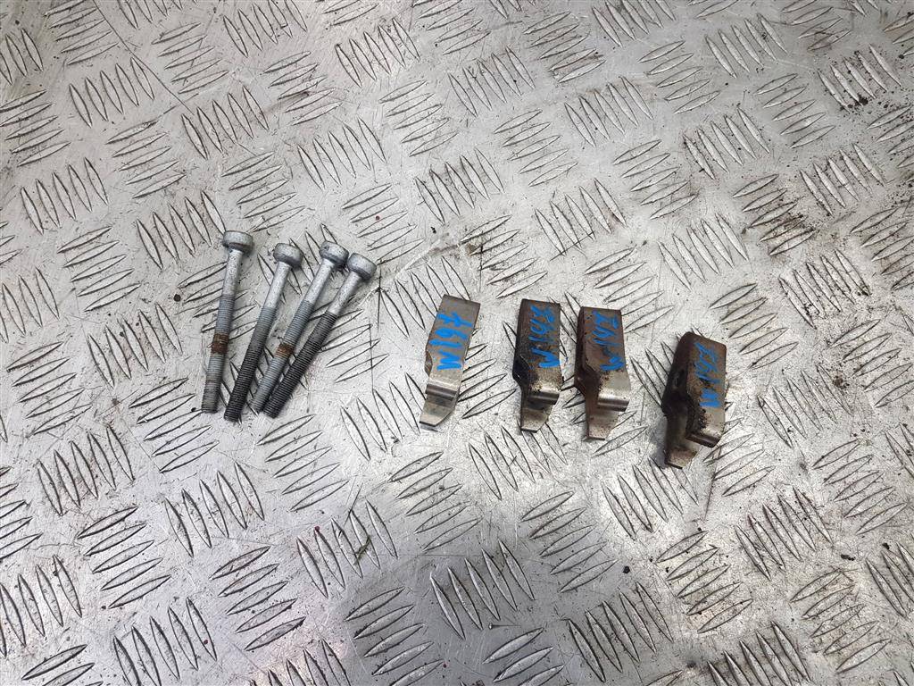 кронштейн форсунки топливной (зажим) MERCEDES-BENZ Vito  A6510160438, 750 рублей, Москва