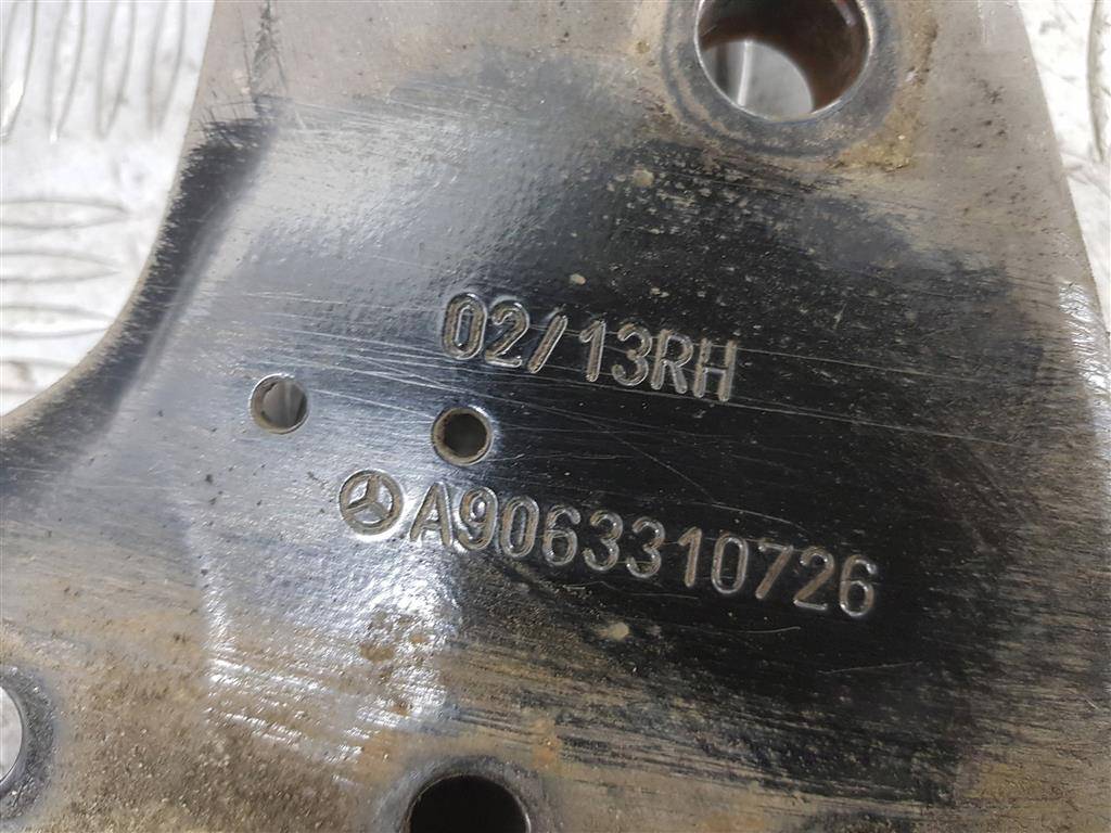 кронштейн рессоры MERCEDES-BENZ Sprinter  A9063310726, 750 рублей, Москва
