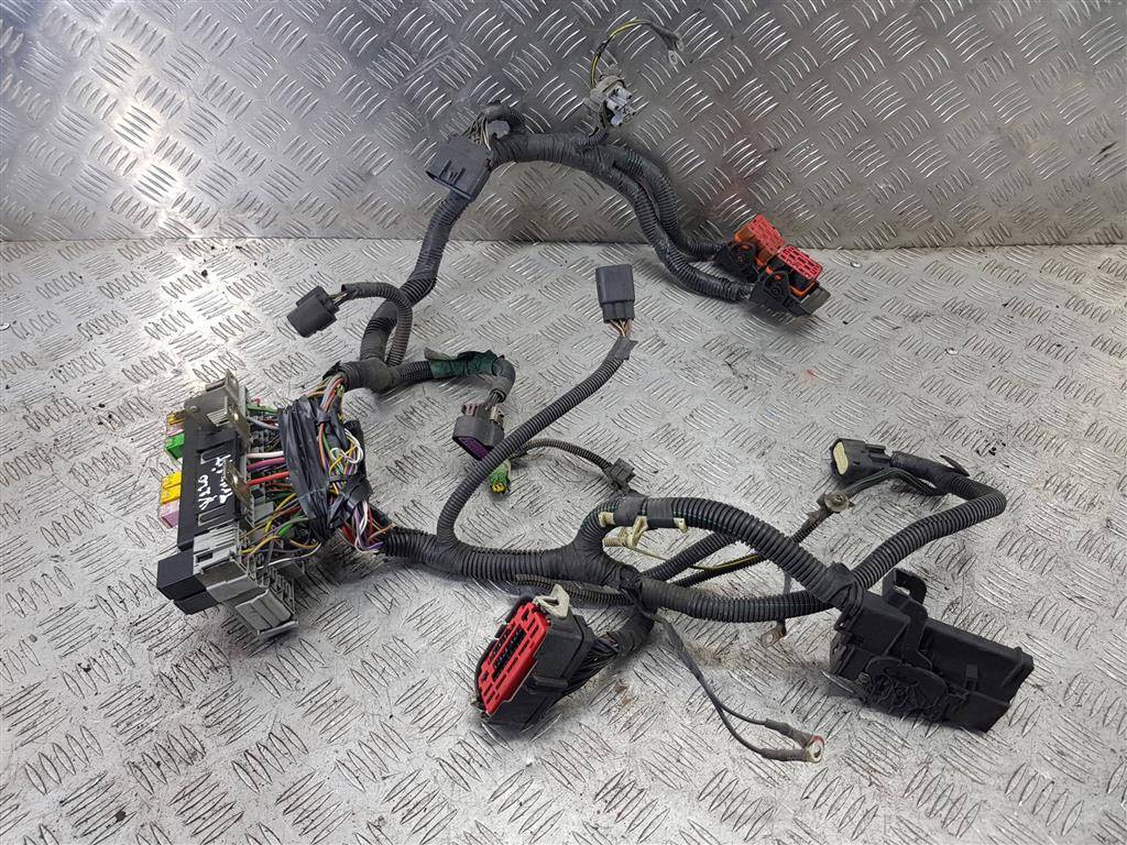 блок предохранителей FORD Transit  1774045, 5690 рублей, Москва