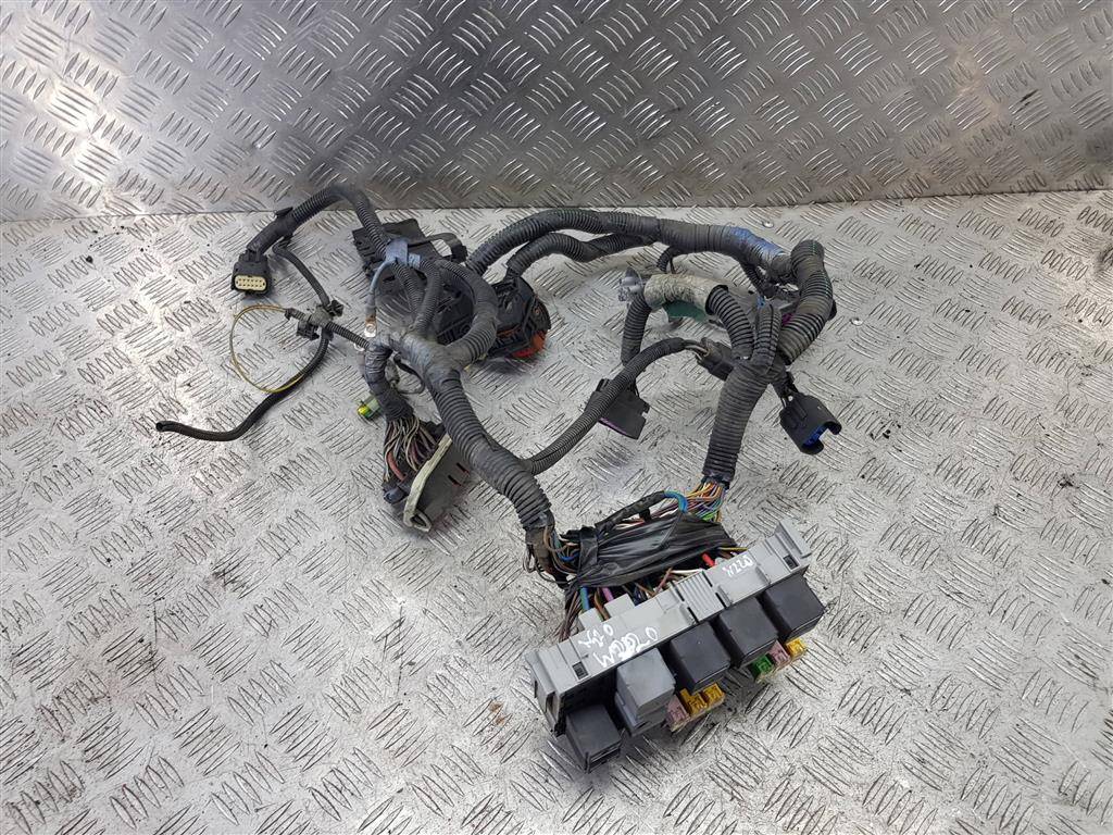 блок предохранителей FORD Transit  1774045, 5690 рублей, Москва