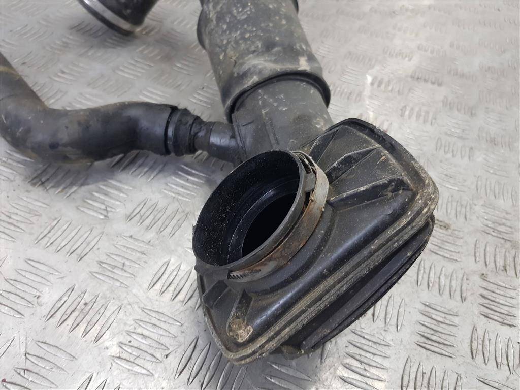 патрубок воздушный (резиновый) MERCEDES-BENZ Vito  A6395280624, 1900 рублей, Москва