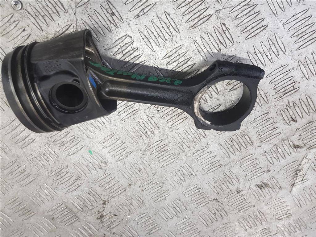 поршень Renault Master  120A17400R, 12130 рублей, Москва