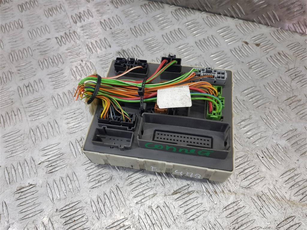 блок предохранителей FORD Tourneo Connect  1504506, 860 рублей, Москва