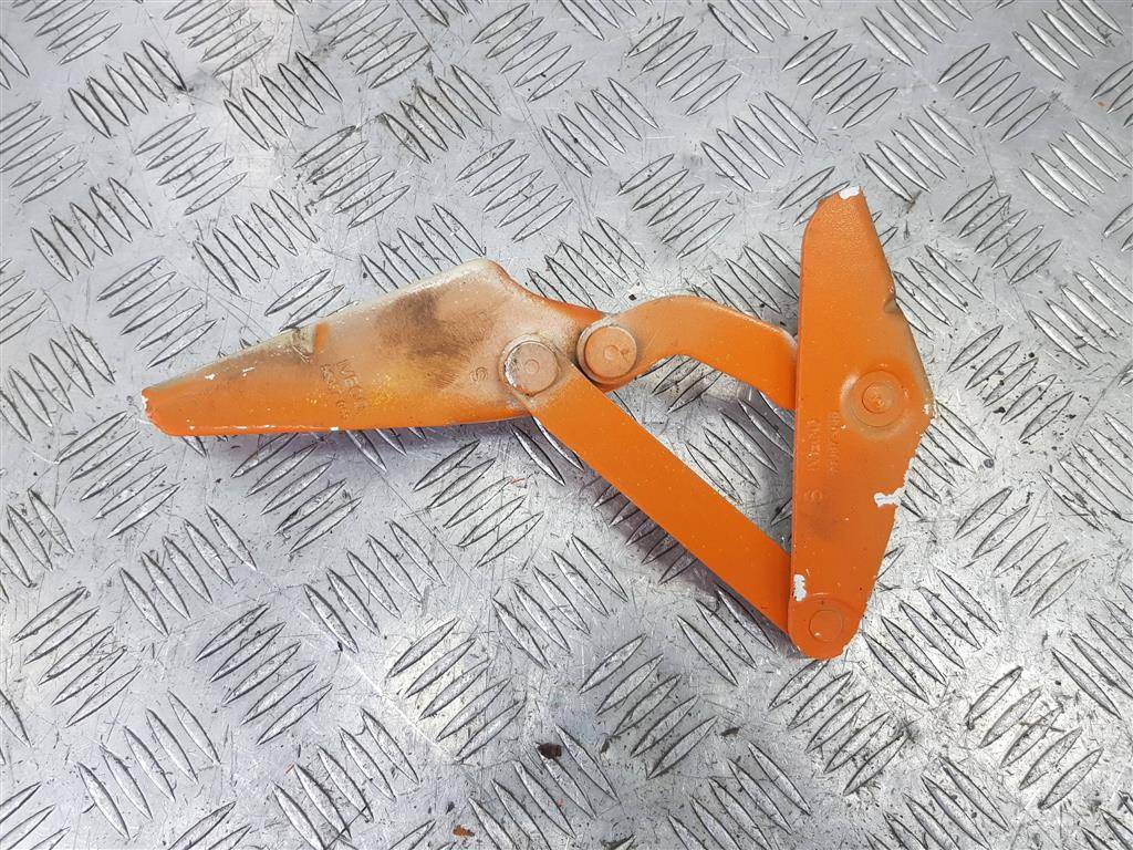 петля капота Iveco Daily  504058771, 630 рублей, Москва