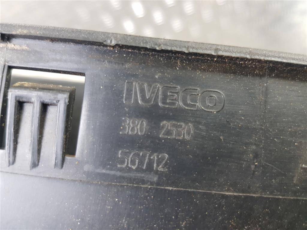 накладка торпедо Iveco Daily  3802530, 1320 рублей, Москва