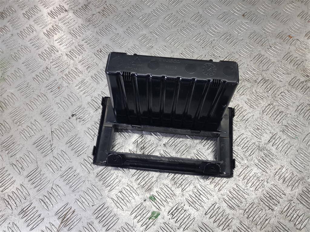 накладка торпедо Iveco Daily  3802527, 1320 рублей, Москва