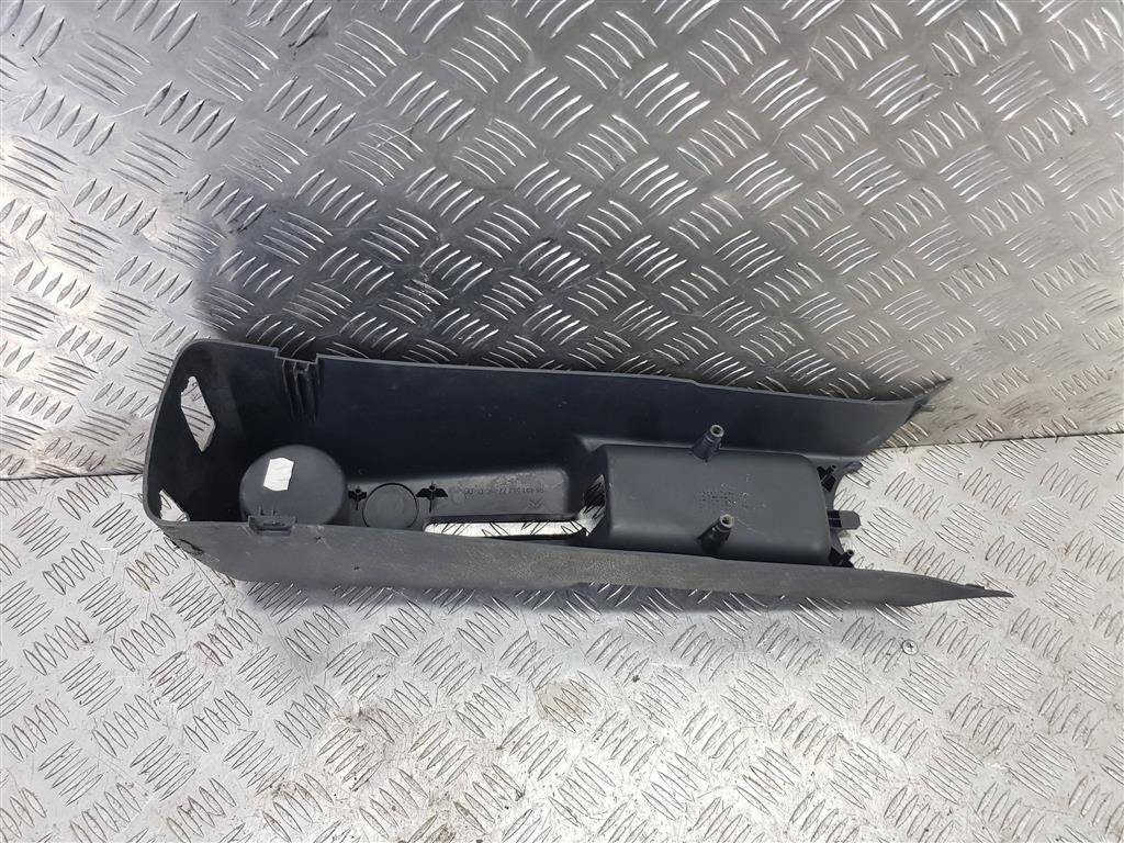 консоль центральная Peugeot Partner  9645156277, 980 рублей, Москва