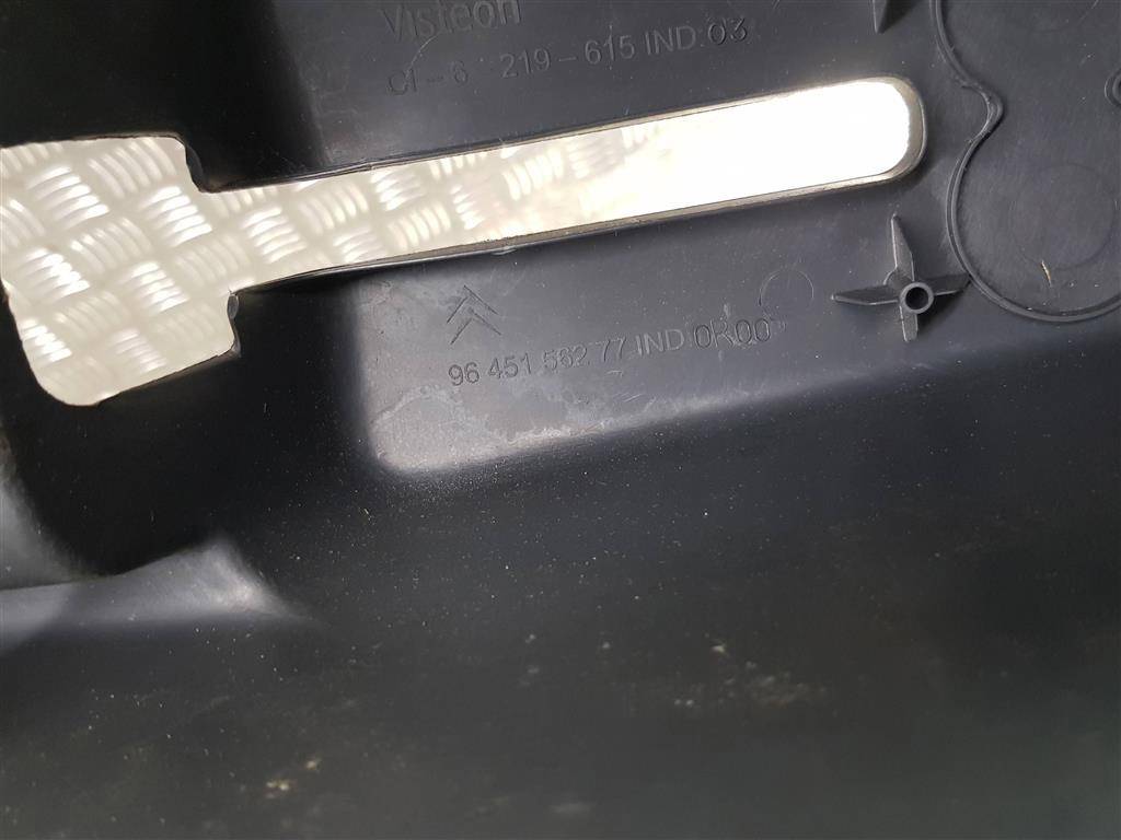 консоль центральная Peugeot Partner  9645156277, 980 рублей, Москва