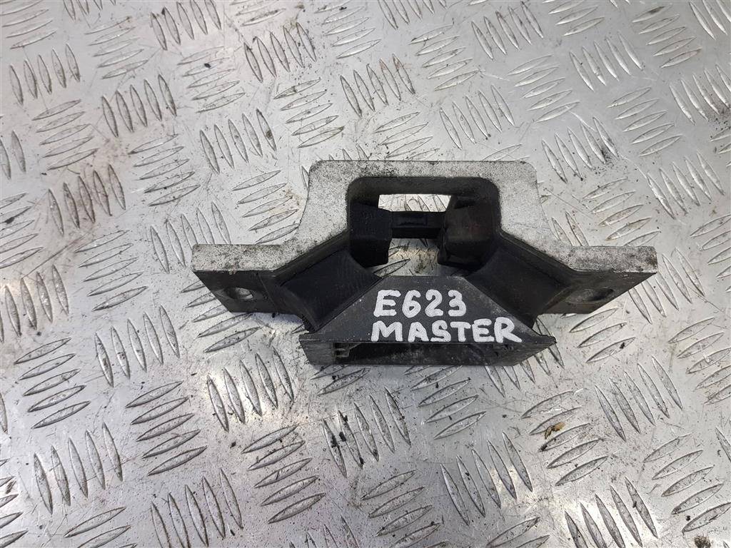 подушка двигателя (опора двс) Renault Master  8200676857, 2470 рублей, Москва