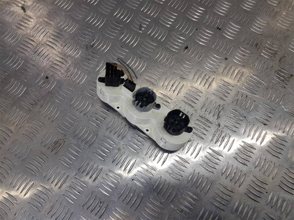 блок управления печкой FORD Tourneo Connect  5225337, 2930 рублей, Москва