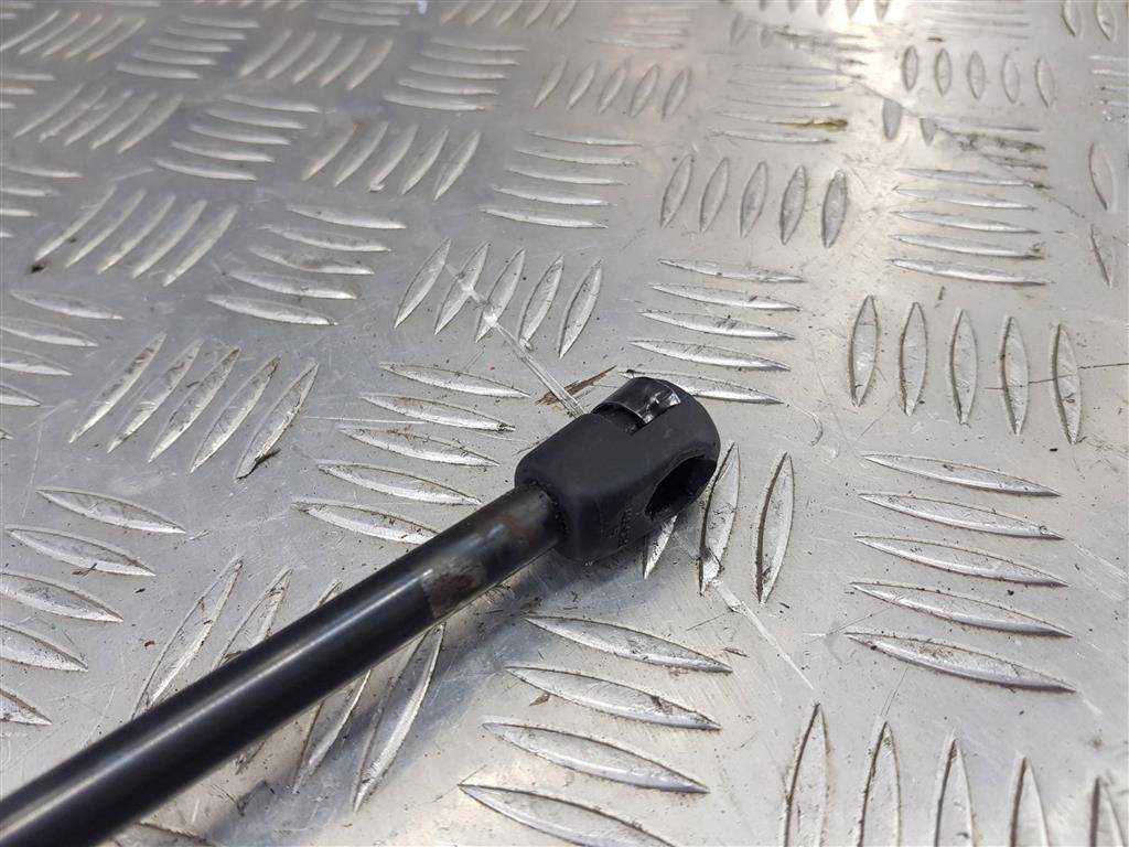 амортизатор крышки багажника Hyundai Grand Starex  817804H010, 980 рублей, Москва