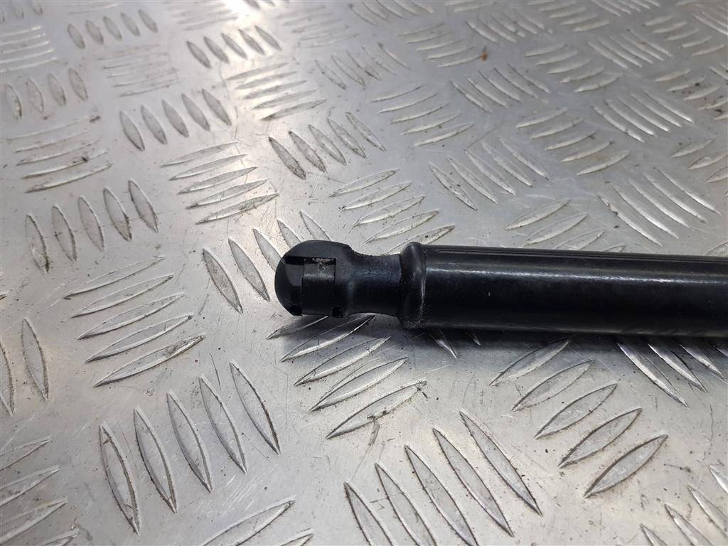 амортизатор крышки багажника Hyundai Grand Starex  817804H010, 980 рублей, Москва