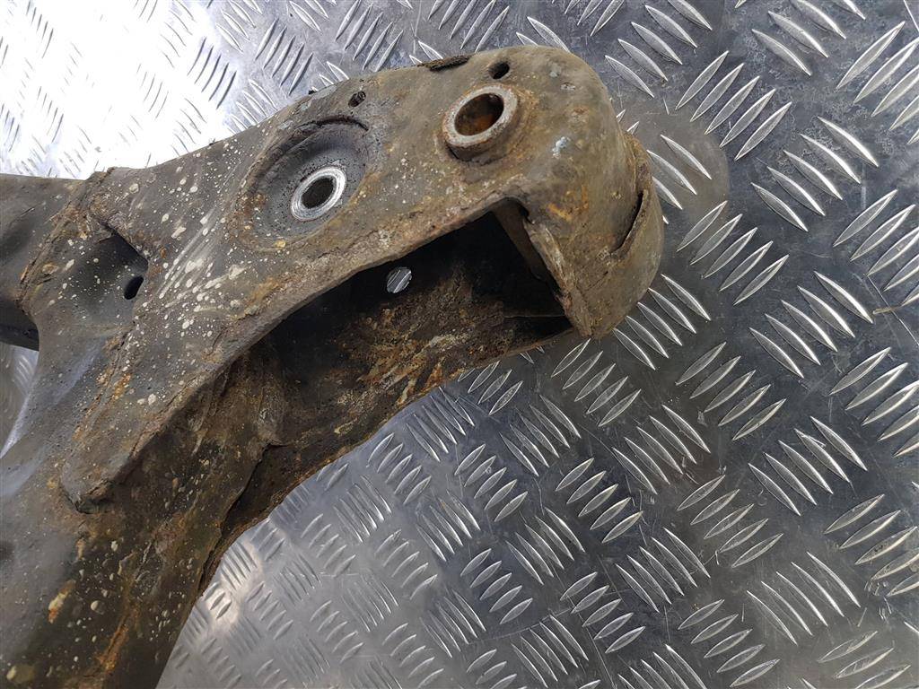 подрамник (балка подмоторная) Hyundai Grand Starex  624104H000, 4200 рублей, Москва