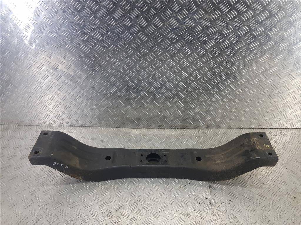 балка подмоторная (поперечная) Hyundai Grand Starex  218704H100, 1900 рублей, Москва