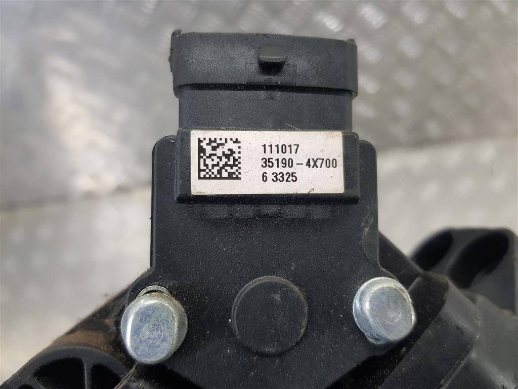 педаль газа Hyundai Grand Starex  327004H802, 1550 рублей, Москва