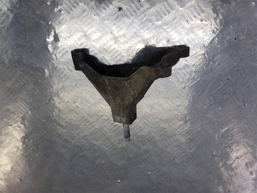 кронштейн кпп FORD Tourneo Connect  5127454, 750 рублей, Москва