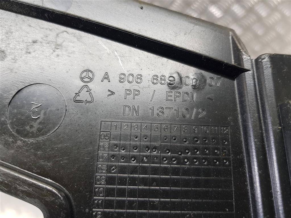 накладка торпедо MERCEDES-BENZ Sprinter  A9066890007, 980 рублей, Москва