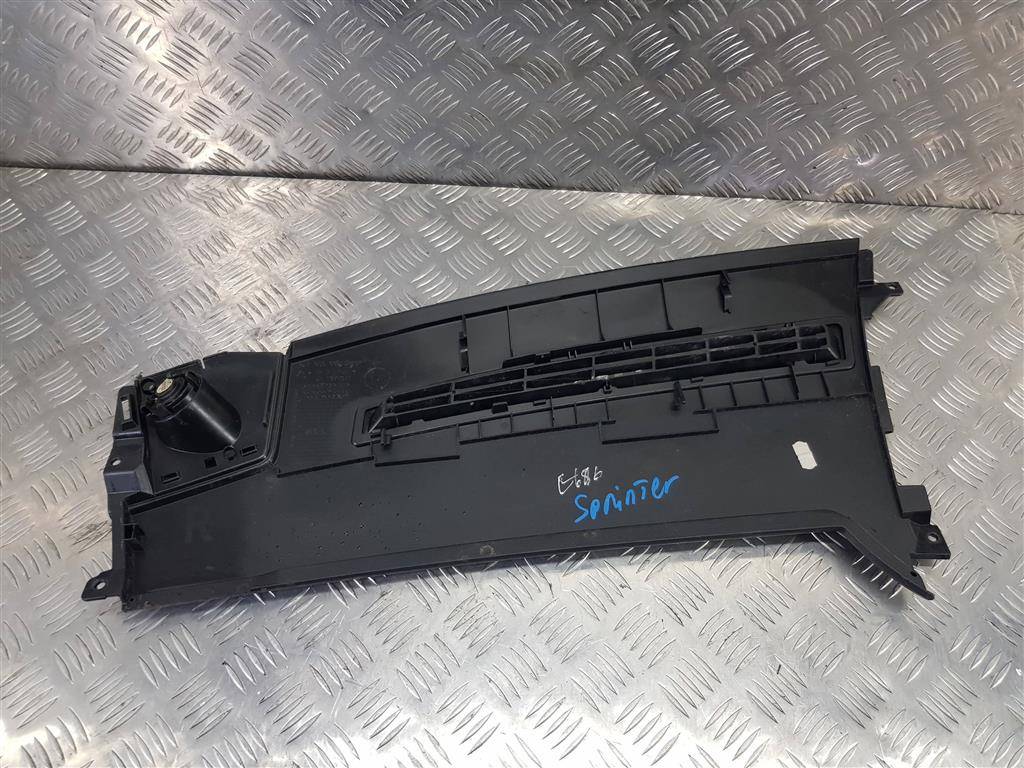 накладка торпедо MERCEDES-BENZ Sprinter  A9066890107, 980 рублей, Москва