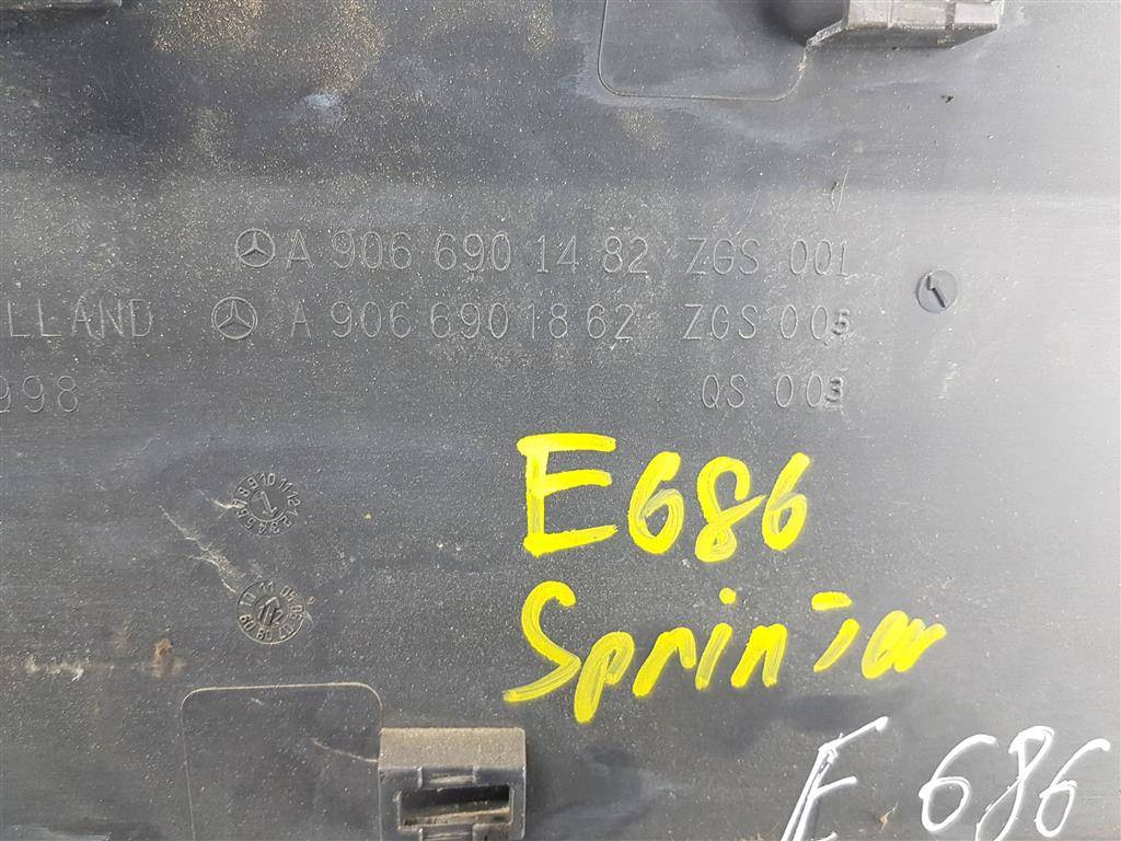 молдинг кузова (наружний) MERCEDES-BENZ Sprinter  A9066901482, 1550 рублей, Москва