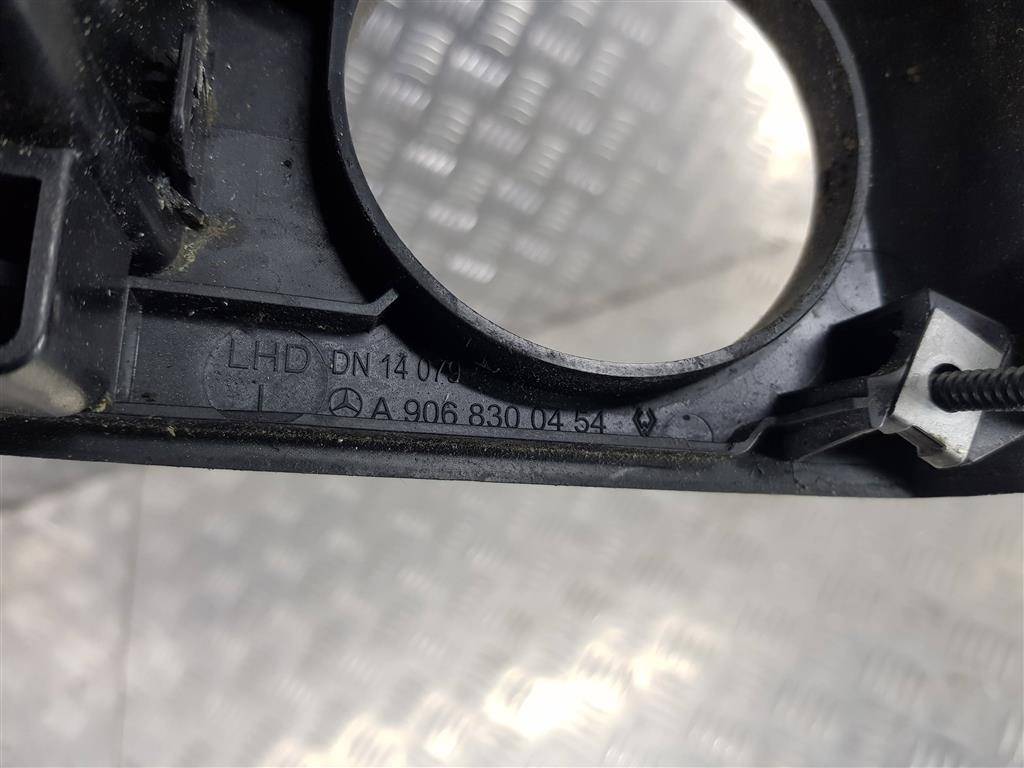 решетка воздуховода MERCEDES-BENZ Sprinter  A9068300454, 1550 рублей, Москва