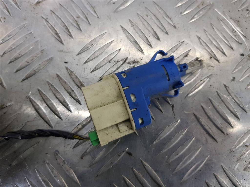 датчик включения стоп-сигнала FORD Tourneo Connect  4832219, 520 рублей, Москва