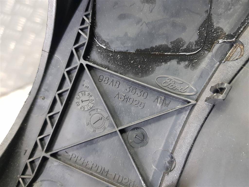 накладка торпедо FORD Tourneo Connect  4470932, 980 рублей, Москва