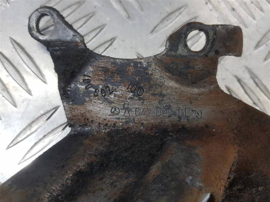 кронштейн коллектора MERCEDES-BENZ Sprinter  A6420980129, 980 рублей, Москва