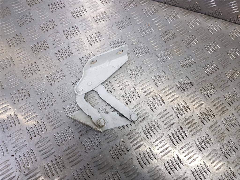 петля капота Iveco Daily  504058771, 630 рублей, Москва