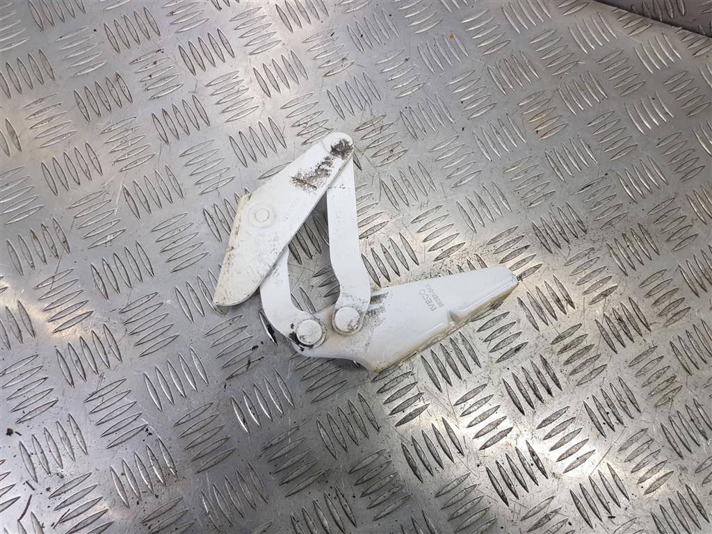 петля капота Iveco Daily  504058771, 630 рублей, Москва