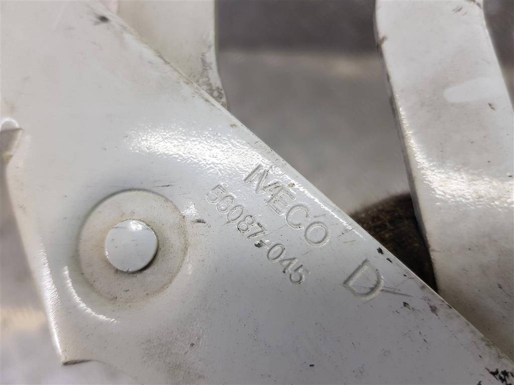 петля капота Iveco Daily  504058770, 630 рублей, Москва