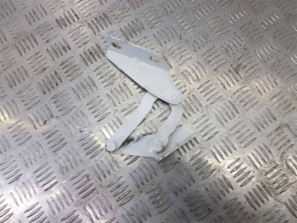 петля капота Iveco Daily  504058770, 630 рублей, Москва