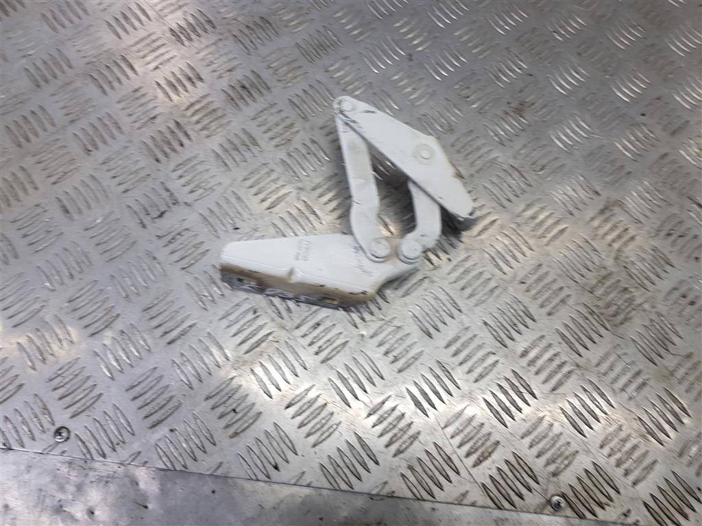 петля капота Iveco Daily  504058770, 630 рублей, Москва