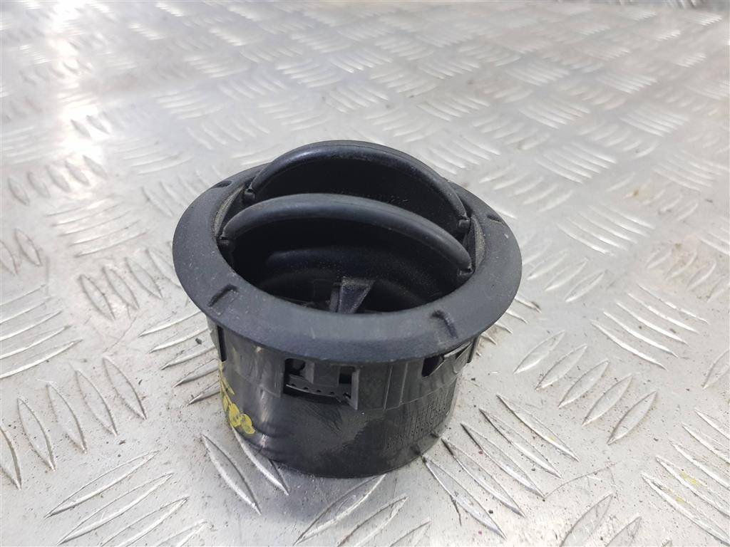 решетка воздуховода Renault Master  687606360R, 980 рублей, Москва