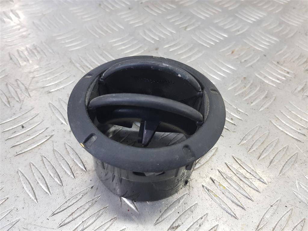 решетка воздуховода Renault Master  687606360R, 980 рублей, Москва