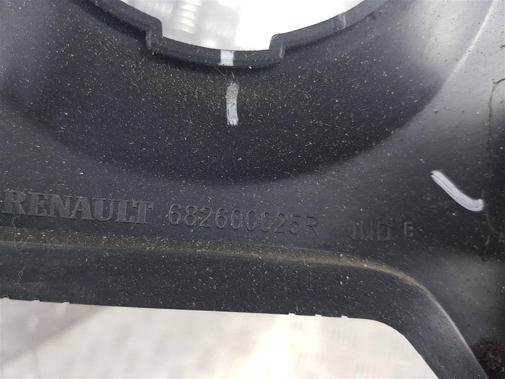 накладка торпедо Renault Master  682600025R, 1550 рублей, Москва